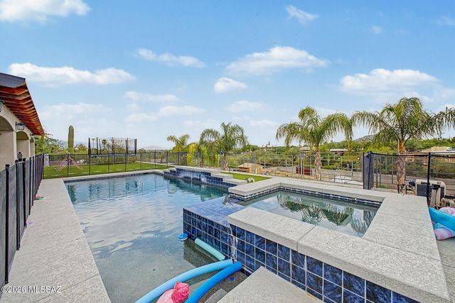 1504 N Plaza De Lirios, Tucson, AZ 85745