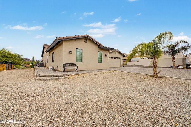 1504 N Plaza De Lirios, Tucson, AZ 85745
