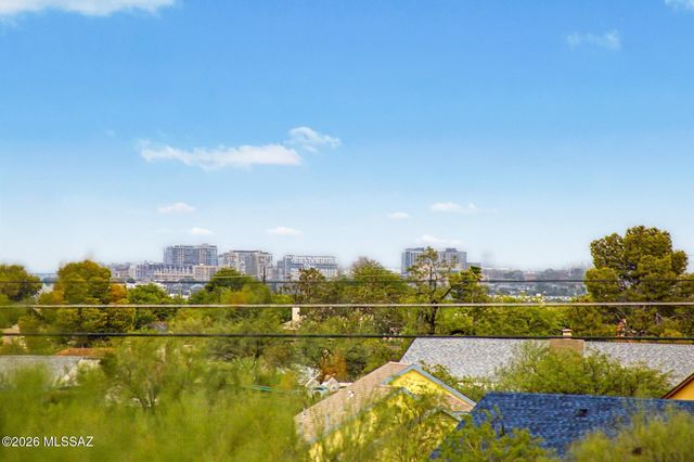 1504 N Plaza De Lirios, Tucson, AZ 85745
