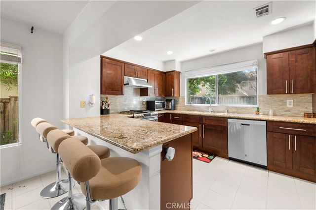 32025 Corte Cardin, Temecula, CA 92592