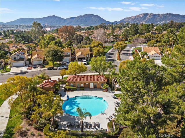 32025 Corte Cardin, Temecula, CA 92592