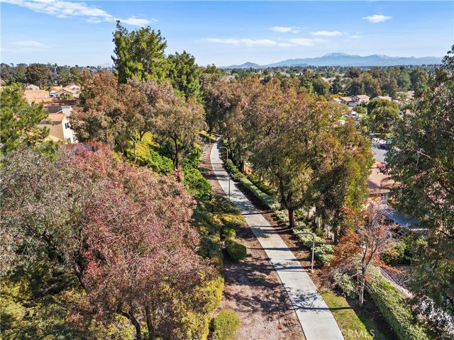 32025 Corte Cardin, Temecula, CA 92592