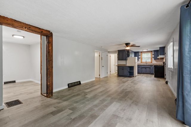 258 Allen St, Ashby, MA 01431