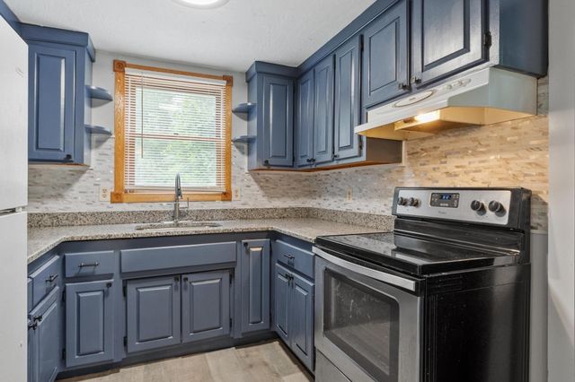 258 Allen St, Ashby, MA 01431