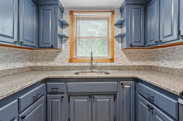 258 Allen St, Ashby, MA 01431
