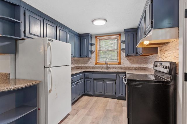 258 Allen St, Ashby, MA 01431