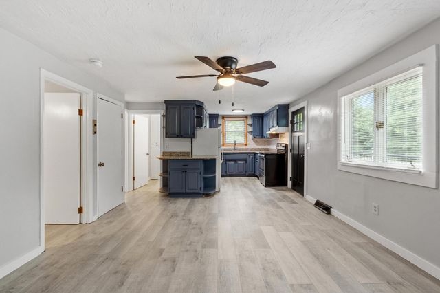 258 Allen St, Ashby, MA 01431