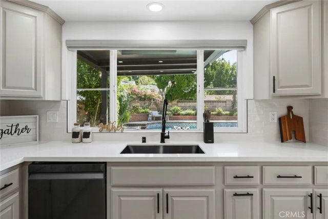 10446 White Oak, Granada Hills, CA 91344