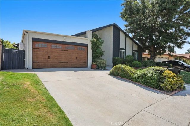 10446 White Oak, Granada Hills, CA 91344