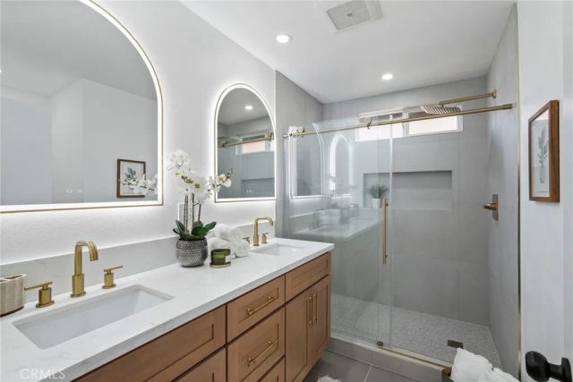 10446 White Oak, Granada Hills, CA 91344