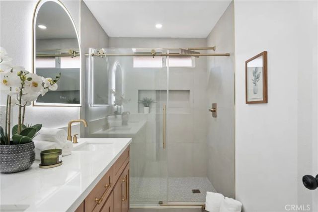 10446 White Oak, Granada Hills, CA 91344
