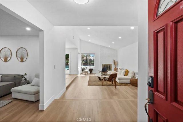 10446 White Oak, Granada Hills, CA 91344