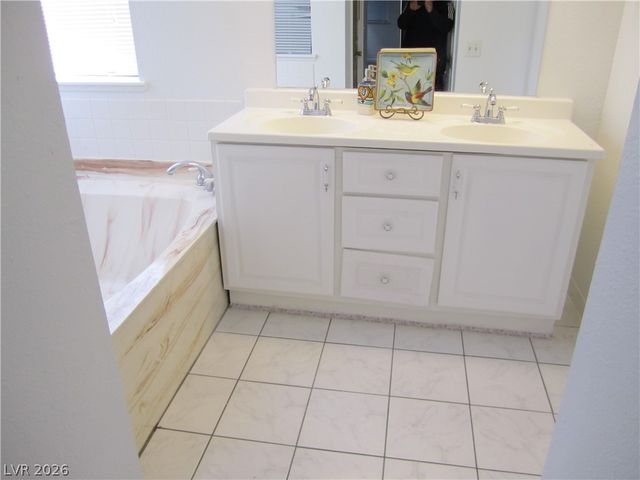 4708 Obannon Drive A, Las Vegas, NV 89102