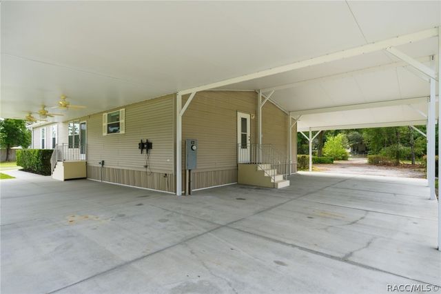 2564 N Crede Avenue, Crystal River, FL 34428