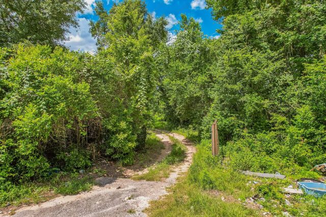 14384 Baxter Road, Conroe, TX 77306