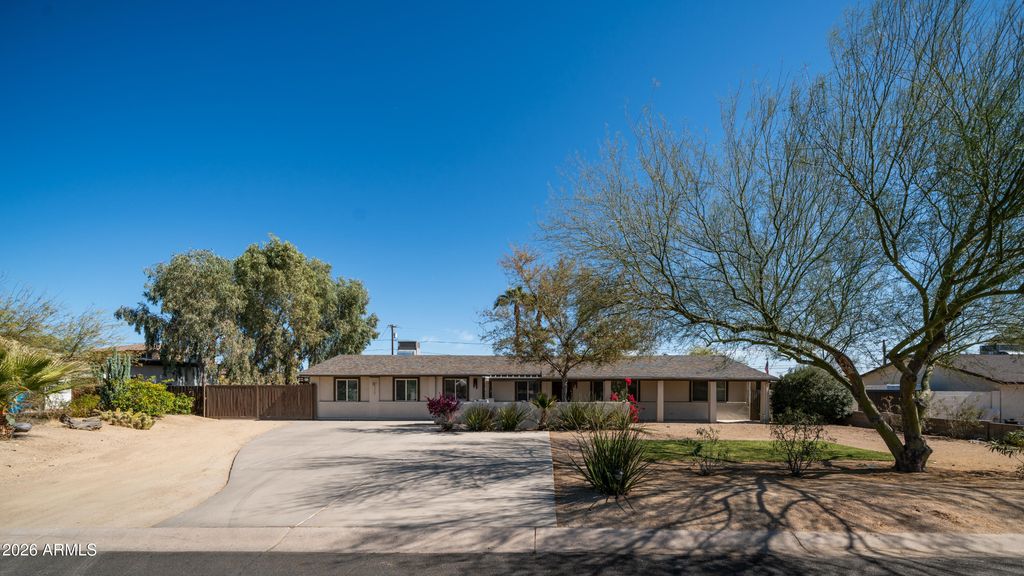 13209 N 10 Bed BHRF Opportunity Place, Phoenix, AZ 85032 — exterior