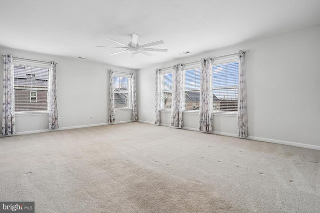 4009 GRANARY VIEW CT, Dumfries, VA 22025