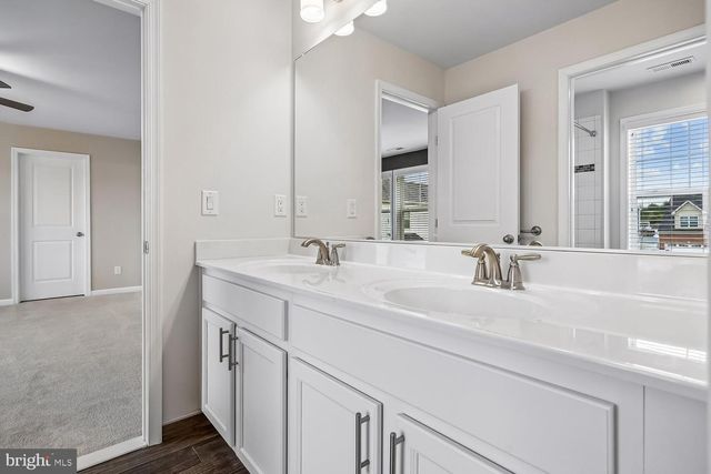 4009 GRANARY VIEW CT, Dumfries, VA 22025