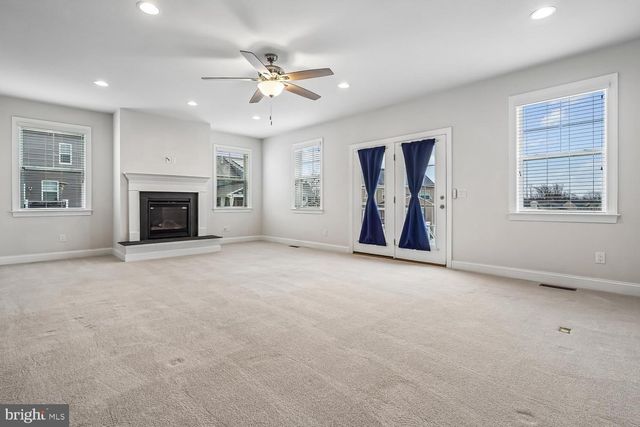 4009 GRANARY VIEW CT, Dumfries, VA 22025