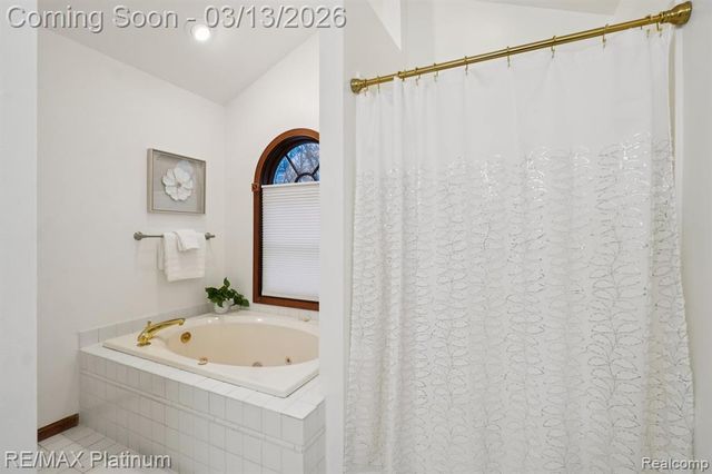 9472 Hill Road, Swartz Creek, MI 48473