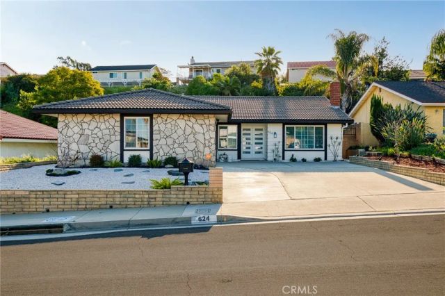 624 Great Bend Dr, Diamond Bar, CA 91765