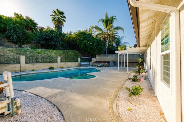 624 Great Bend Dr, Diamond Bar, CA 91765