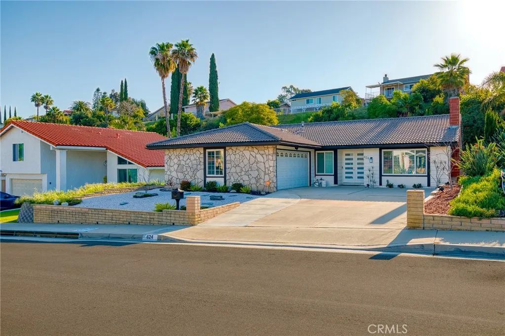 624 Great Bend Dr, Diamond Bar, CA 91765