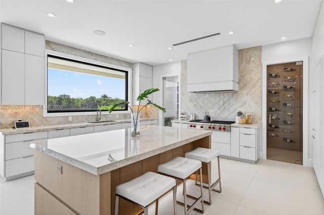 2010 Intracoastal Drive, Fort Lauderdale, FL 33305
