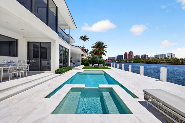 2010 Intracoastal Drive, Fort Lauderdale, FL 33305