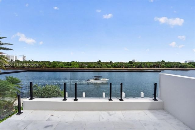 2010 Intracoastal Drive, Fort Lauderdale, FL 33305