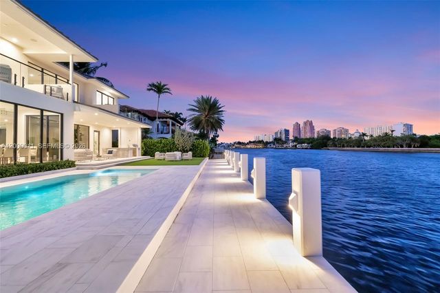 2010 Intracoastal Drive, Fort Lauderdale, FL 33305