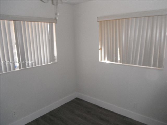 6855 NW 9th St, Margate, FL 33063
