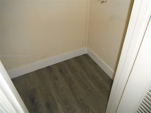 6855 NW 9th St, Margate, FL 33063