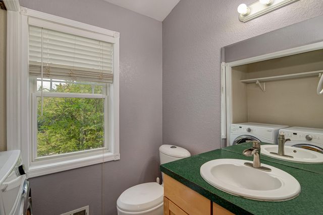 834 Shamrock Lane, East Bay Twp, MI 49696