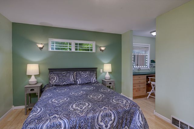 834 Shamrock Lane, East Bay Twp, MI 49696