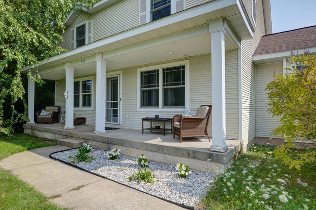 834 Shamrock Lane, East Bay Twp, MI 49696