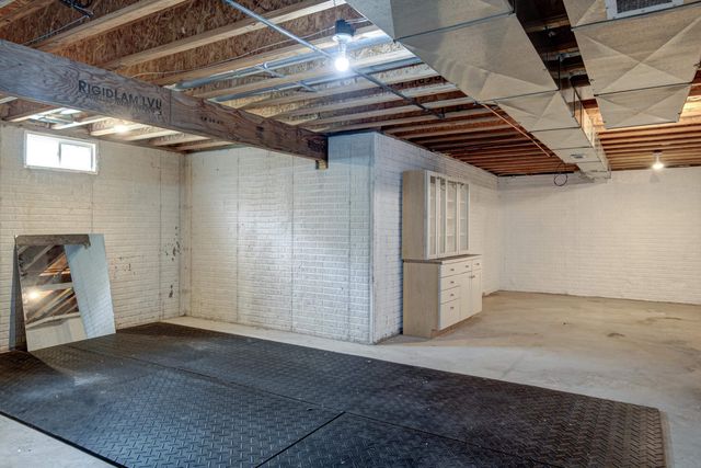 834 Shamrock Lane, East Bay Twp, MI 49696