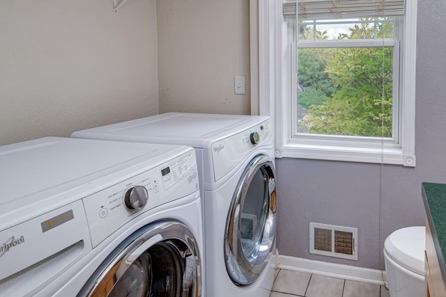 834 Shamrock Lane, East Bay Twp, MI 49696