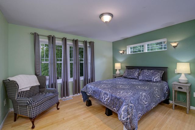 834 Shamrock Lane, East Bay Twp, MI 49696