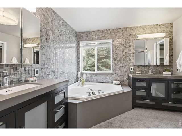 2302 Barn Swallow Dr, Longmont, CO 80504