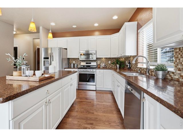 2302 Barn Swallow Dr, Longmont, CO 80504