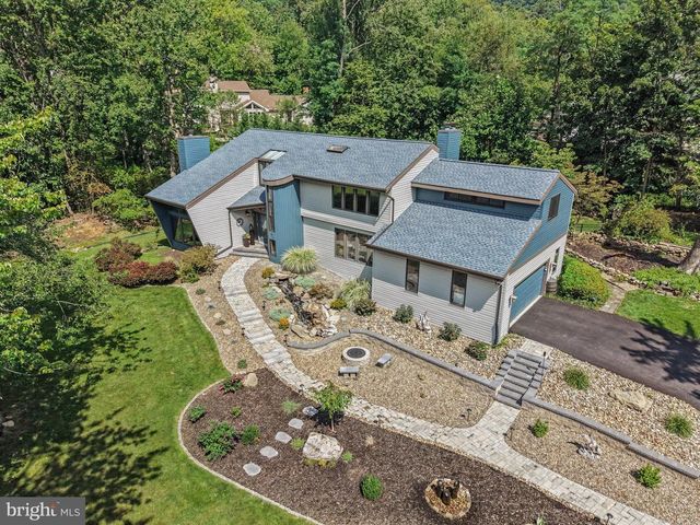 4076 ROSEWALL CT, Harrisburg, PA 17112