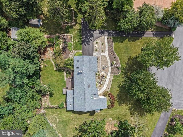 4076 ROSEWALL CT, Harrisburg, PA 17112