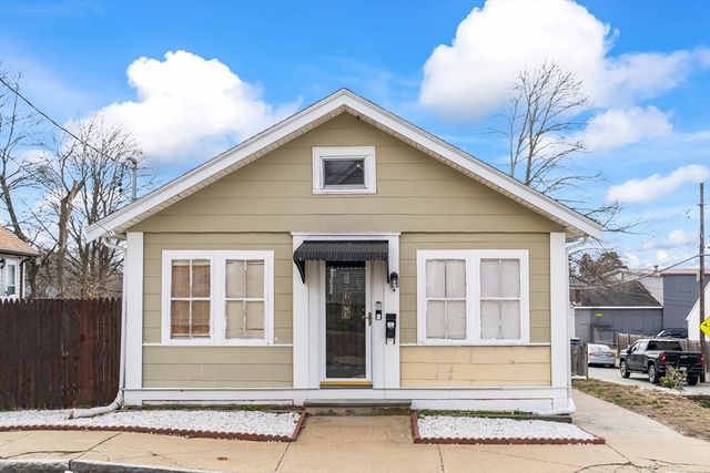 35 Sylvester St, Brockton, MA 02302