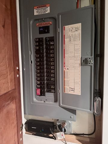 35 Sylvester St, Brockton, MA 02302