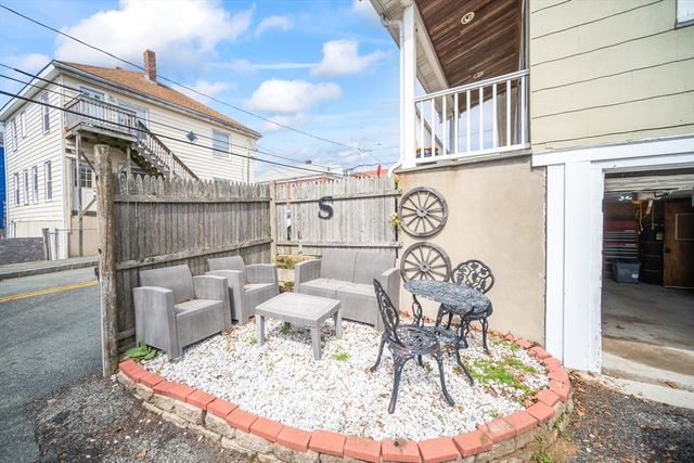 35 Sylvester St, Brockton, MA 02302