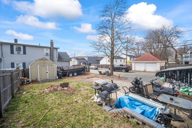 35 Sylvester St, Brockton, MA 02302