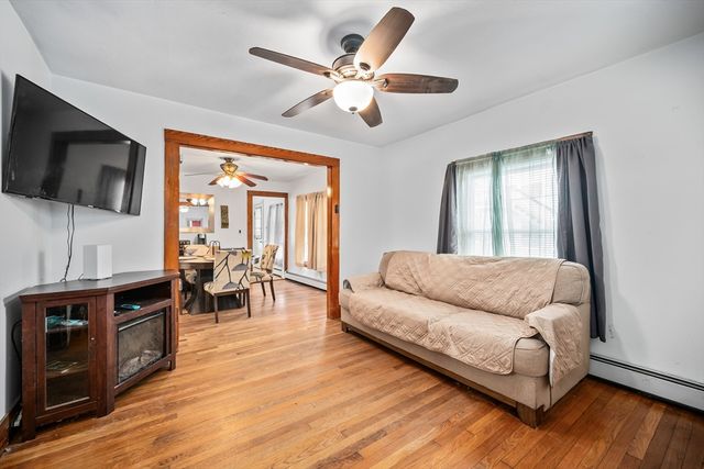 35 Sylvester St, Brockton, MA 02302