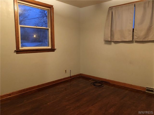 512 Cayuga Road, Cheektowaga, NY 14225