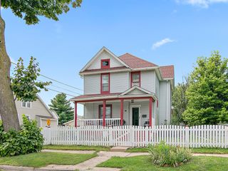 971 N Cleveland Street, Kankakee, IL 60901